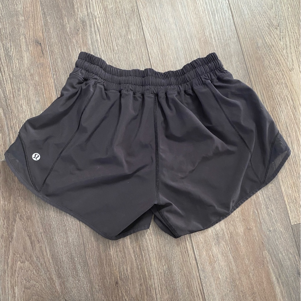 Lululemon Hotty Hot Shorts Black Size 6 Tall